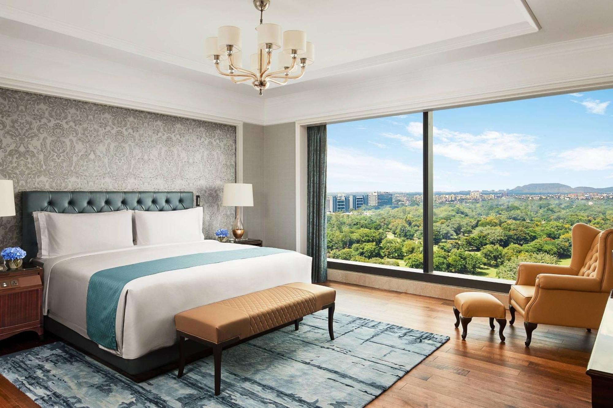The Ritz-Carlton, Poona Buitenkant foto
