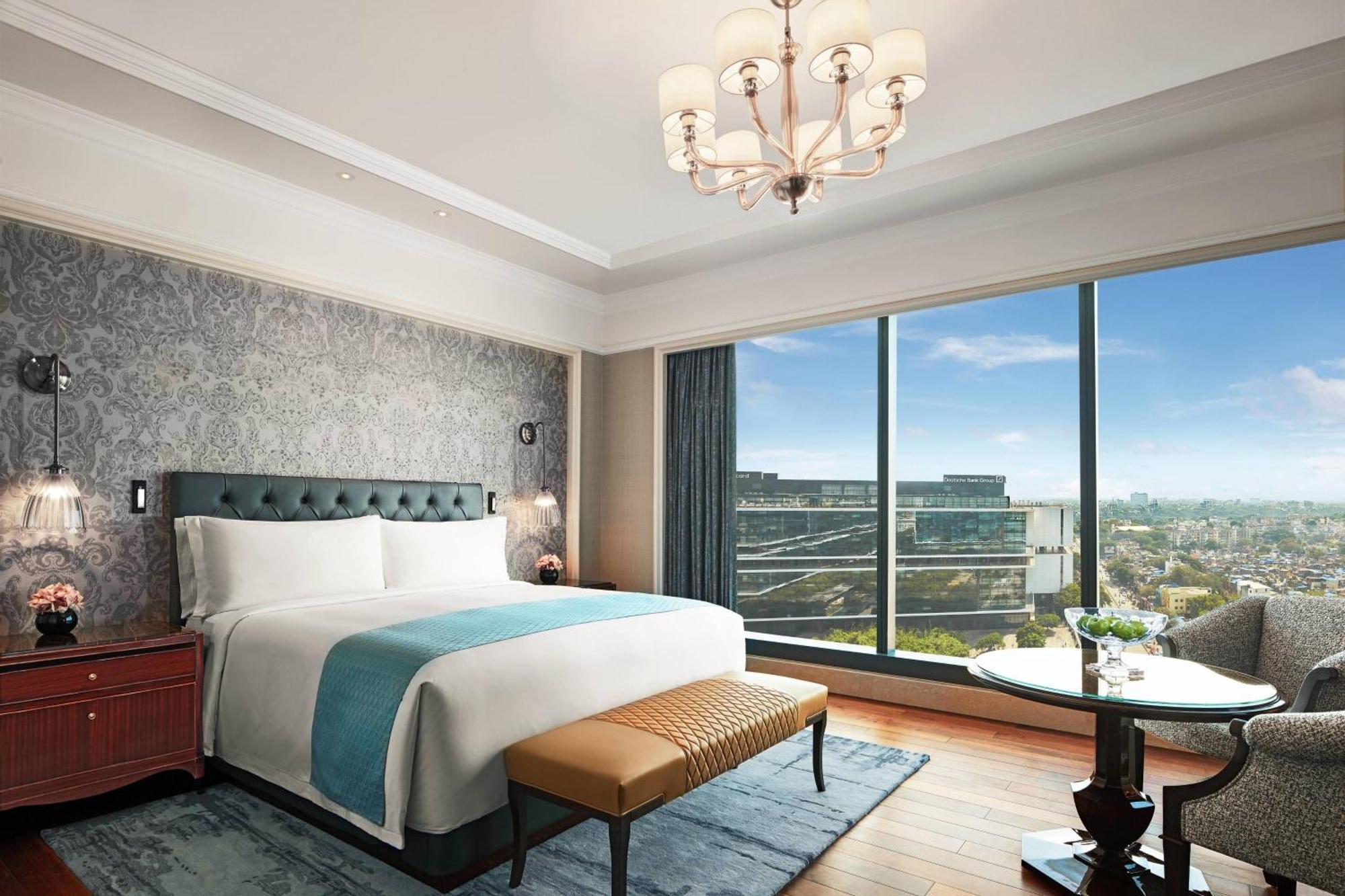 The Ritz-Carlton, Poona Buitenkant foto