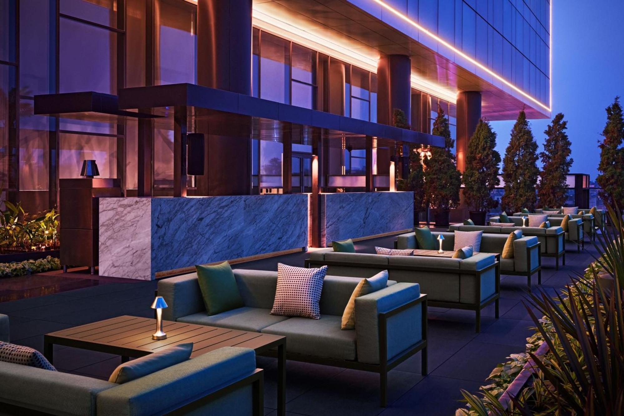 The Ritz-Carlton, Poona Buitenkant foto