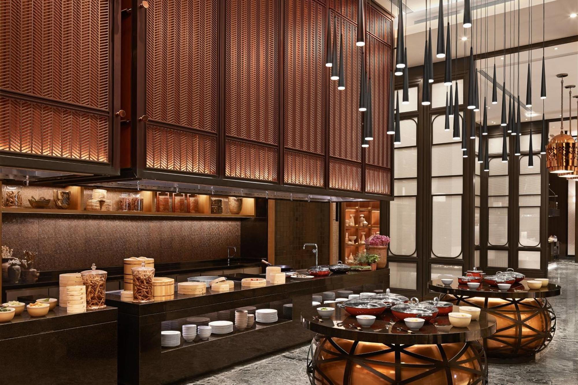 The Ritz-Carlton, Poona Buitenkant foto
