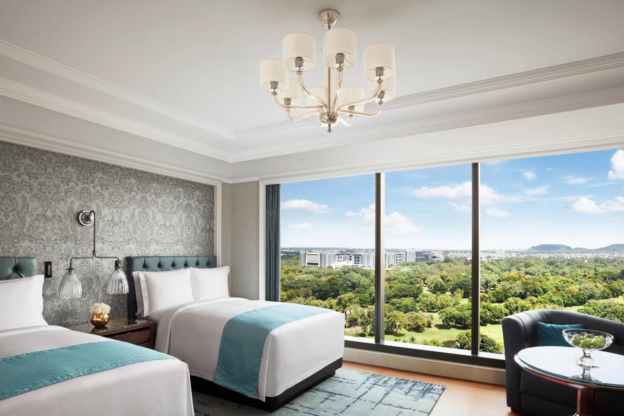 The Ritz-Carlton, Poona Buitenkant foto