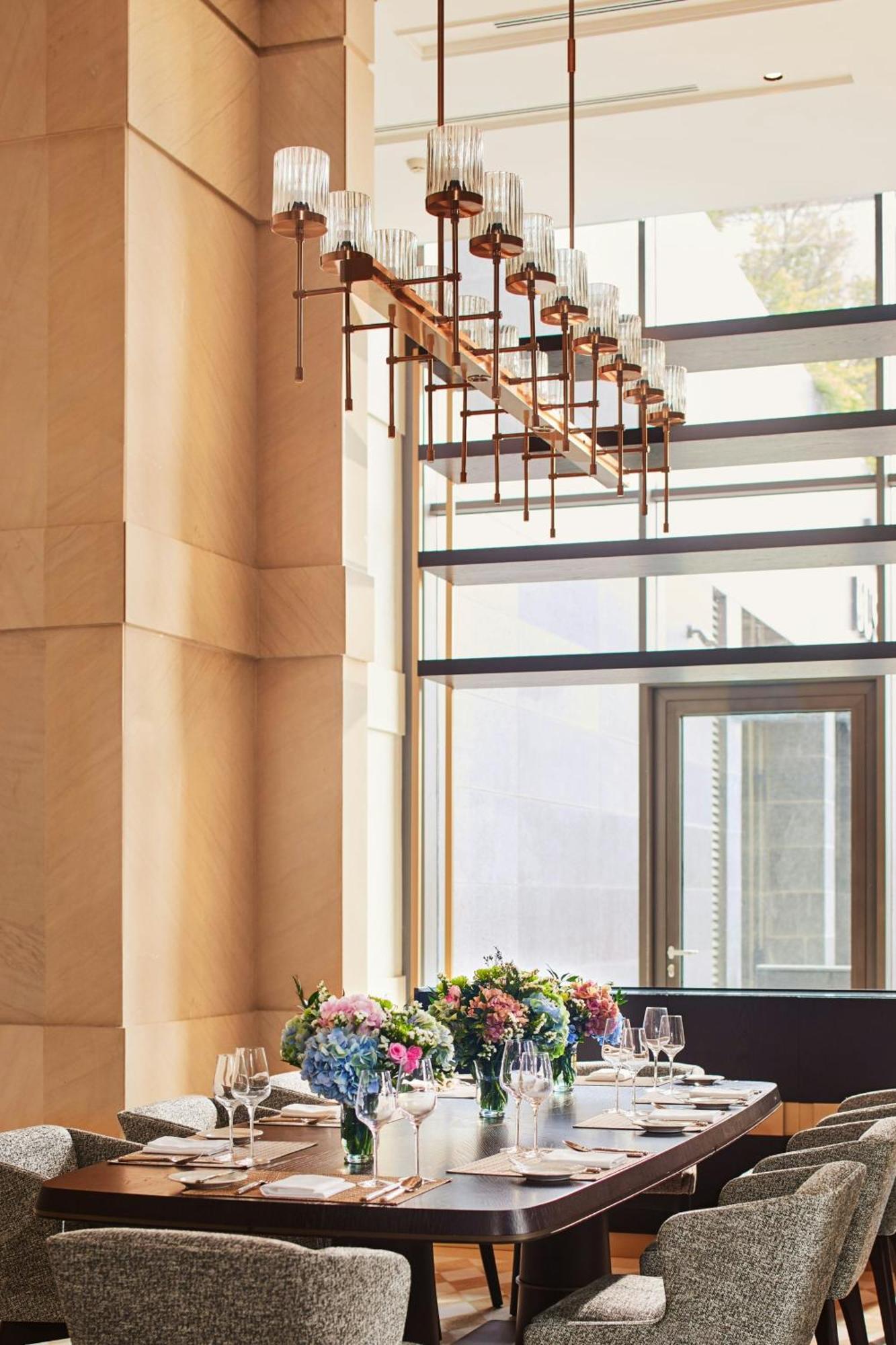 The Ritz-Carlton, Poona Buitenkant foto